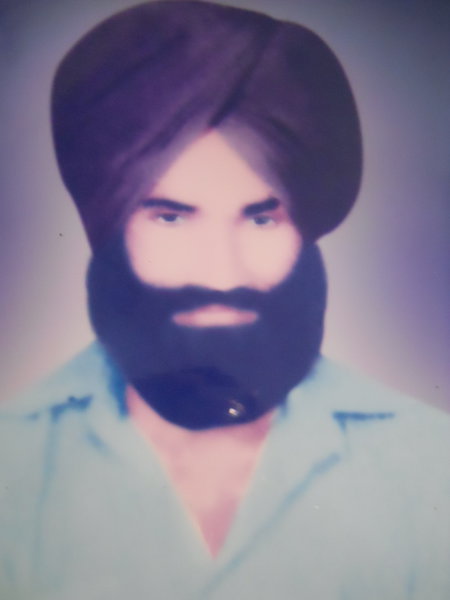 Photo of ਲਖਵਿੰਦਰ ਸਿੰਘ ,  ਲਾਪਤਾ/ਜ਼ਬਰਨ ਲਾਪਤਾ ਦੀ ਤਾਰੀਖ਼ ਅਗਸਤ ੦੭, ੧੯੮੯, in Amritsar, 9th Battalion CRPF Camp,  by ਪੰਜਾਬ ਪੁਲਿਸ; ਕੇਂਦਰੀ ਰਿਜਰਵ ਪੁਲਿਸ ਫੋਰਸ