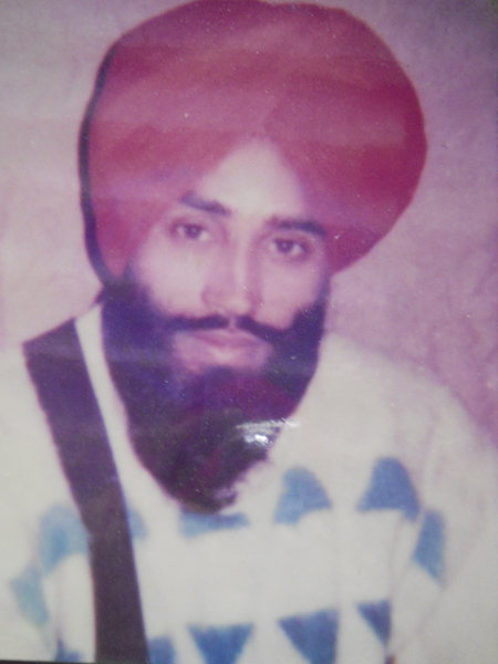 Photo of ਗੁਰਮੇਜ ਸਿੰਘ , ਗੈਰ ਕਾਨੂੰਨੀ ਹੱਤਆਿ ਦਾ/ਦੀ ਪੀੜਤ ਦੀ ਤਾਰੀਖ਼ ਜੂਨ ੨੦, ੧੯੯੨, in Chhiddan, by ਪੰਜਾਬ ਪੁਲਿਸ