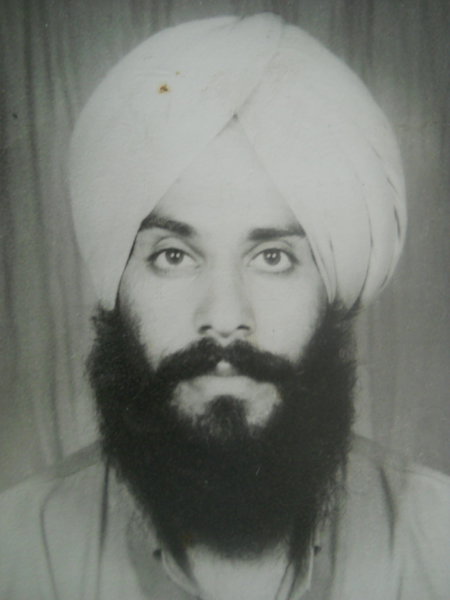 Photo of ਮੇਜਰ ਸਿੰਘ , ਗੈਰ ਕਾਨੂੰਨੀ ਹੱਤਆਿ ਦਾ/ਦੀ ਪੀੜਤ ਦੀ ਤਾਰੀਖ਼ ਦਸੰਬਰ ੦੧, ੧੯੮੮, in Beas, by ਪੰਜਾਬ ਪੁਲਿਸ; ਕੇਂਦਰੀ ਰਿਜਰਵ ਪੁਲਿਸ ਫੋਰਸ
