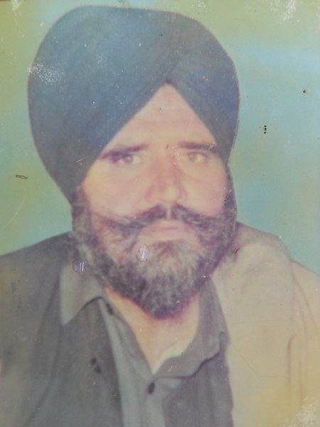 Photo of ਨਿਰੰਜਨ ਸਿੰਘ ,  ਲਾਪਤਾ/ਜ਼ਬਰਨ ਲਾਪਤਾ ਦੇ ਵਿੱਚ ਜਨਵਰੀ ੧, ੧੯੯੧ ਅਤੇ ਦਸੰਬਰ ੩੧,  ੧੯੯੧, in Sultanwind,  by ਪੰਜਾਬ ਪੁਲਿਸ; ਕੇਂਦਰੀ ਰਿਜਰਵ ਪੁਲਿਸ ਫੋਰਸ