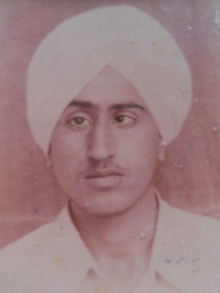 Photo of ਬਲਦੇਵ ਸਿੰਘ , ਗੈਰ ਕਾਨੂੰਨੀ ਹੱਤਆਿ ਦਾ/ਦੀ ਪੀੜਤ ਦੀ ਤਾਰੀਖ਼ ਜੁਲਾਈ ੨੧, ੧੯੮੯, in Valtoha, by ਪੰਜਾਬ ਪੁਲਿਸ