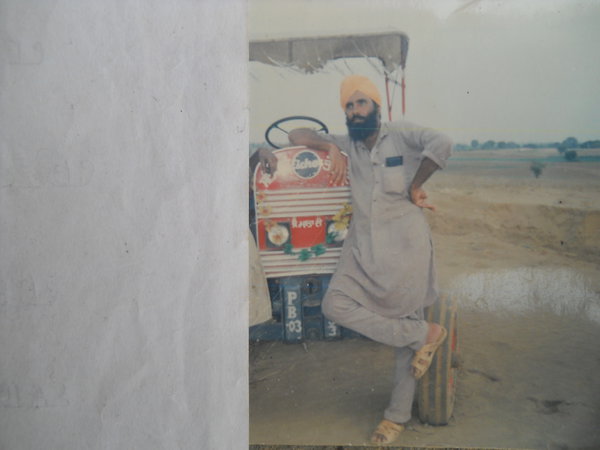 Photo of ਮੱਖਨ ਸਿੰਘ , ਗੈਰ ਕਾਨੂੰਨੀ ਹੱਤਆਿ ਦਾ/ਦੀ ਪੀੜਤ ਦੇ ਵਿੱਚ ਜਨਵਰੀ ੧੬, ੧੯੯੨ ਅਤੇ ਮਈ ੨੯,  ੧੯੯੨, in Dyalpura Bhaika, by ਪੰਜਾਬ ਪੁਲਿਸ