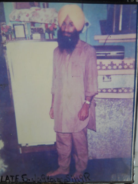 Photo of ਜਗਤਾਰ ਸਿੰਘ , ਗੈਰ ਕਾਨੂੰਨੀ ਹੱਤਆਿ ਦਾ/ਦੀ ਪੀੜਤ ਦੀ ਤਾਰੀਖ਼ ਐਪ੍ਰਲ ੦੧, ੧੯੯੩, in Chogawan, by ਪੰਜਾਬ ਪੁਲਿਸ