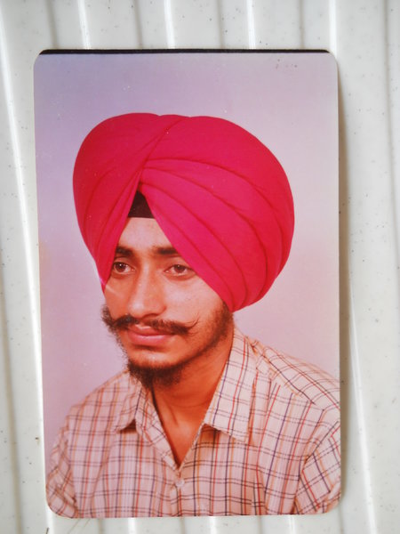 Photo of ਜਸਮੇਰ ਸਿੰਘ , ਗੈਰ ਕਾਨੂੰਨੀ ਹੱਤਆਿ ਦਾ/ਦੀ ਪੀੜਤ ਦੀ ਤਾਰੀਖ਼ ਜੂਨ ੩੦, ੧੯੯੨, in Sahnewal, by ਪੰਜਾਬ ਪੁਲਿਸ