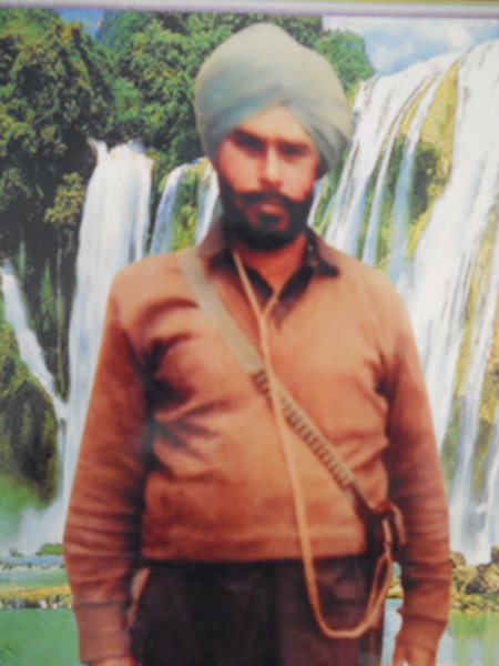 Photo of ਦਰਬਾਰਾ ਸਿੰਘ , ਗੈਰ ਕਾਨੂੰਨੀ ਹੱਤਆਿ ਦਾ/ਦੀ ਪੀੜਤ ਦੀ ਤਾਰੀਖ਼ ਫ਼ਰਵਰੀ ੦੨, ੧੯੯੧, in Valtoha, by ਪੰਜਾਬ ਪੁਲਿਸ