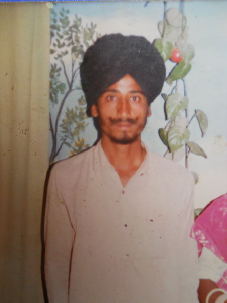 Photo of ਪ੍ਰਗਟ ਸਿੰਘ , ਗੈਰ ਕਾਨੂੰਨੀ ਹੱਤਆਿ ਦਾ/ਦੀ ਪੀੜਤ ਦੀ ਤਾਰੀਖ਼ ਅਗਸਤ ੩੧, ੧੯੮੯, in Firozpur, by ਪੰਜਾਬ ਪੁਲਿਸ