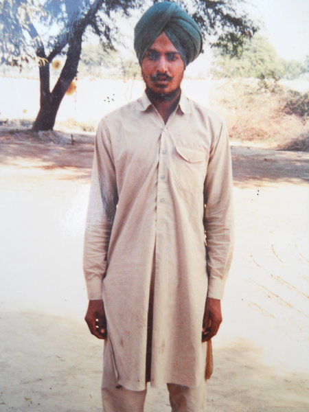 Photo of ਸੁਰਜੀਤ ਸਿੰਘ , ਗੈਰ ਕਾਨੂੰਨੀ ਹੱਤਆਿ ਦਾ/ਦੀ ਪੀੜਤ ਦੀ ਤਾਰੀਖ਼ ਮਾਰਚ ੧੫, ੧੯੯੦ਪੰਜਾਬ ਪੁਲਿਸ; ਕੇਂਦਰੀ ਰਿਜਰਵ ਪੁਲਿਸ ਫੋਰਸ
