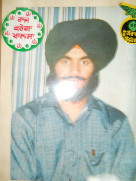 Photo of ਰਣਜੀਤ ਸਿੰਘ , ਗੈਰ ਕਾਨੂੰਨੀ ਹੱਤਆਿ ਦਾ/ਦੀ ਪੀੜਤ ਦੀ ਤਾਰੀਖ਼ ਮਈ ੨੯, ੧੯੯੦, in Tarn Taran, by ਪੰਜਾਬ ਪੁਲਿਸ