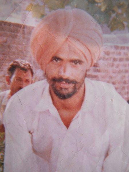 Photo of ਪੂਰਨ ਸਿੰਘ ,  ਲਾਪਤਾ/ਜ਼ਬਰਨ ਲਾਪਤਾ ਦੀ ਤਾਰੀਖ਼ ਐਪ੍ਰਲ ੦੧, ੧੯੯੨, in Qadian,  by ਪੰਜਾਬ ਪੁਲਿਸ