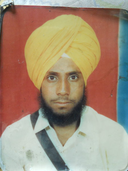 Photo of ਜਸਪਾਲ ਸਿੰਘ , ਗੈਰ ਕਾਨੂੰਨੀ ਹੱਤਆਿ ਦਾ/ਦੀ ਪੀੜਤ ਦੀ ਤਾਰੀਖ਼ ਐਪ੍ਰਲ ੨੮, ੧੯੯੦, in Batala, by ਪੰਜਾਬ ਪੁਲਿਸ