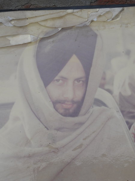 Photo of ਗੁਰਪਾਲ ਸਿੰਘ , ਗੈਰ ਕਾਨੂੰਨੀ ਹੱਤਆਿ ਦਾ/ਦੀ ਪੀੜਤ ਦੀ ਤਾਰੀਖ਼ ਅਕਤੂਬਰ ੨੧, ੧੯੯੨, in Ludhiana, by ਪੰਜਾਬ ਪੁਲਿਸ