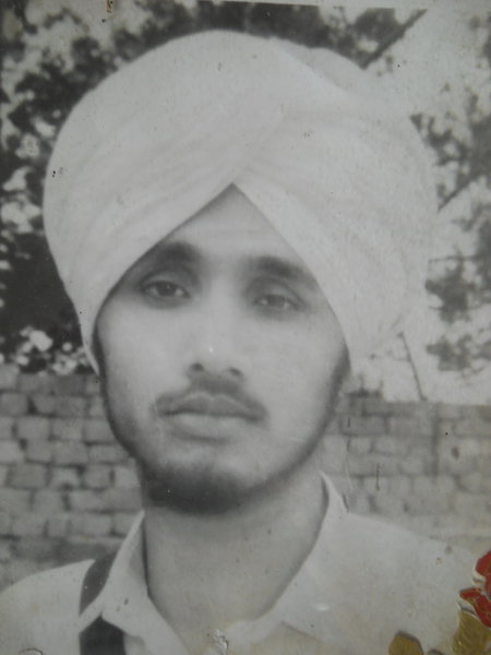 Photo of ਸੁਰਿੰਦਰ ਸਿੰਘ , ਗੈਰ ਕਾਨੂੰਨੀ ਹੱਤਆਿ ਦਾ/ਦੀ ਪੀੜਤ ਦੀ ਤਾਰੀਖ਼ ਮਾਰਚ ੧੦, ੧੯੯੨ਪੰਜਾਬ ਪੁਲਿਸ
