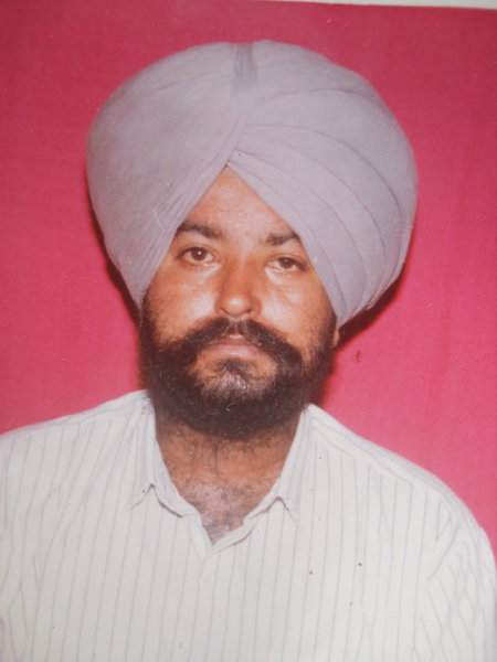 Photo of ਗੁਰਮੀਤ ਸਿੰਘ , ਗੈਰ ਕਾਨੂੰਨੀ ਹੱਤਆਿ ਦਾ/ਦੀ ਪੀੜਤ ਦੀ ਤਾਰੀਖ਼ ਫ਼ਰਵਰੀ ੧੬, ੧੯੯੨, in Ludhiana, by ਪੰਜਾਬ ਪੁਲਿਸ; ਬਲੈਕ ਕੈਟ