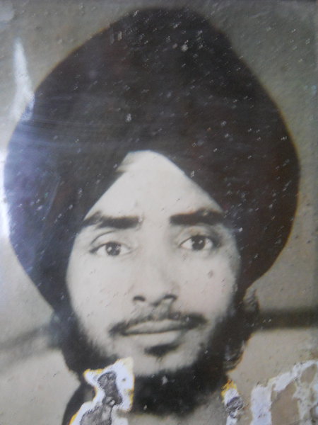 Photo of ਮੁਖਵਿੰਦਰ ਸਿੰਘ , ਗੈਰ ਕਾਨੂੰਨੀ ਹੱਤਆਿ ਦਾ/ਦੀ ਪੀੜਤ ਦੀ ਤਾਰੀਖ਼ ਜੁਲਾਈ ੧੩, ੧੯੯੧, in Amaria, Bilsanda, Niuria, Pilibhit, Puranpur