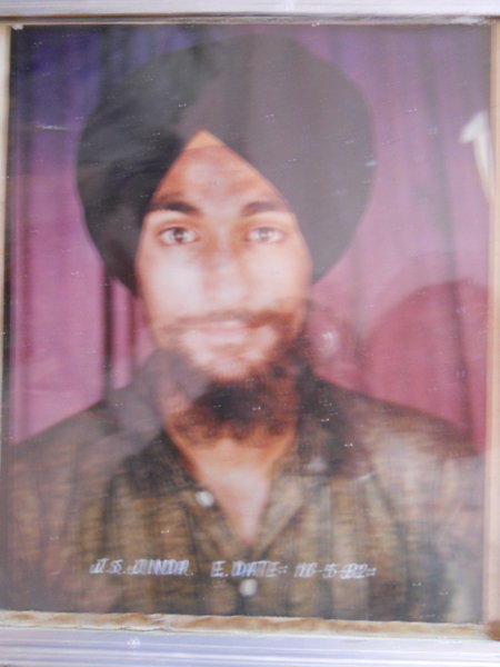 Photo of ਜੁਗਿੰਦਰ ਸਿੰਘ , ਗੈਰ ਕਾਨੂੰਨੀ ਹੱਤਆਿ ਦਾ/ਦੀ ਪੀੜਤ ਦੀ ਤਾਰੀਖ਼ ਮਈ ੧੬, ੧੯੯੨, in Dinanagar, by ਪੰਜਾਬ ਪੁਲਿਸ