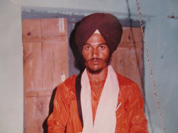 Photo of ਰਣਜੀਤ ਸਿੰਘ , ਗੈਰ ਕਾਨੂੰਨੀ ਹੱਤਆਿ ਦਾ/ਦੀ ਪੀੜਤ ਦੀ ਤਾਰੀਖ਼ ਐਪ੍ਰਲ ੨੧, ੧੯੯੧ਪੰਜਾਬ ਪੁਲਿਸ