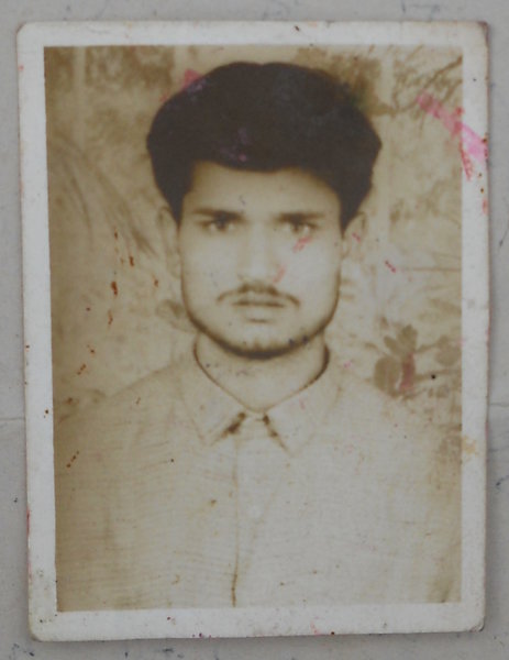 Photo of ਰਵਿੰਦਰ ਕੁਮਾਰ, ਗੈਰ ਕਾਨੂੰਨੀ ਹੱਤਆਿ ਦਾ/ਦੀ ਪੀੜਤ ਦੇ ਵਿੱਚ ਮਈ ੨੨, ੧੯੯੨ ਅਤੇ ਮਈ ੨੩,  ੧੯੯੨, in Rupnagar CIA Staff,  by ਅਪਰਾਧਿਕ ਜਾਂਚ ਏਜੰਸੀ, in Rupnagar, by ਅਪਰਾਧਿਕ ਜਾਂਚ ਏਜੰਸੀ