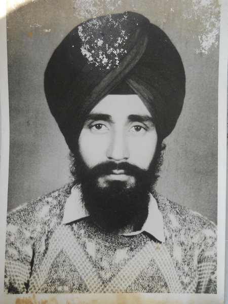 Photo of ਹਰਮੇਲ ਸਿੰਘ , ਗੈਰ ਕਾਨੂੰਨੀ ਹੱਤਆਿ ਦਾ/ਦੀ ਪੀੜਤ ਦੀ ਤਾਰੀਖ਼ ਅਕਤੂਬਰ ੨੧, ੧੯੮੮, in Jalandhar, by ਪੰਜਾਬ ਪੁਲਿਸ