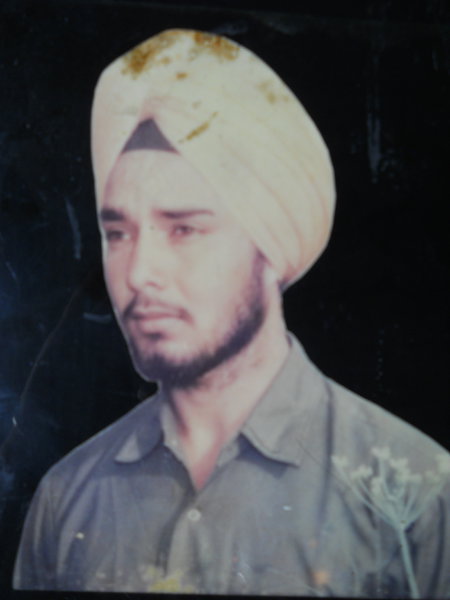 Photo of ਦਲਜੀਤ ਸਿੰਘ , ਗੈਰ ਕਾਨੂੰਨੀ ਹੱਤਆਿ ਦਾ/ਦੀ ਪੀੜਤ ਦੇ ਵਿੱਚ ਮਈ ੧੩, ੧੯੯੨ ਅਤੇ ਮਈ ੧੬,  ੧੯੯੨, in Shahkot, by ਪੰਜਾਬ ਪੁਲਿਸ