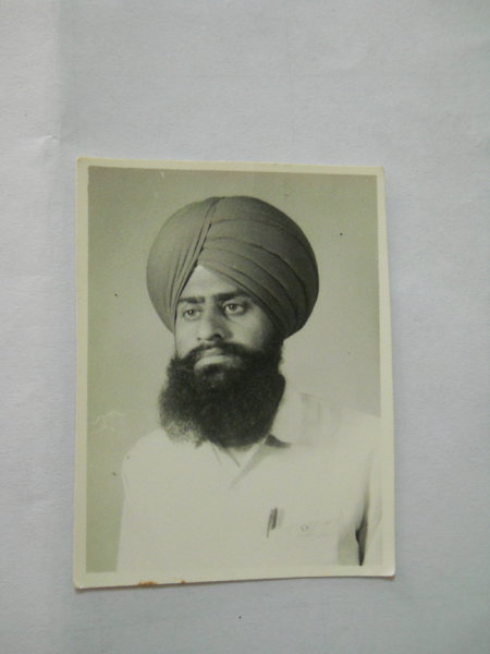 Photo of ਕੁਲਵਰਣ ਸਿੰਘ ,  ਲਾਪਤਾ/ਜ਼ਬਰਨ ਲਾਪਤਾ ਦੀ ਤਾਰੀਖ਼ ਅਕਤੂਬਰ ੧੦, ੧੯੯੧ by ਬਲੈਕ ਕੈਟ
