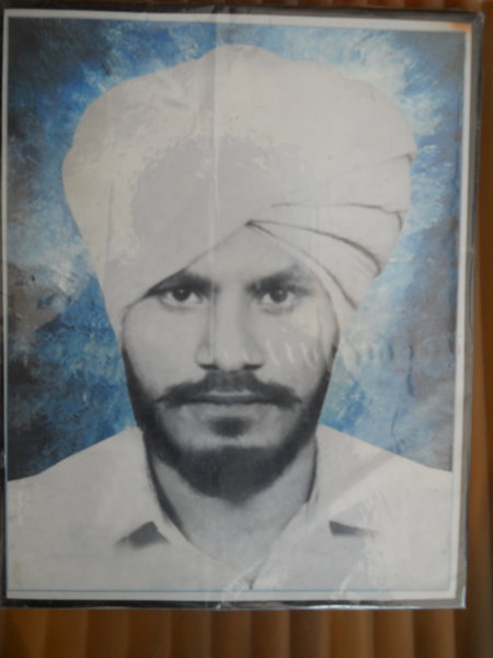 Photo of ਬਲਵੀਰ ਸਿੰਘ , ਗੈਰ ਕਾਨੂੰਨੀ ਹੱਤਆਿ ਦਾ/ਦੀ ਪੀੜਤ, ਤਾਰੀਖ਼ ਪਤਾ ਨਹੀਂ, in Sultanpur, by ਪੰਜਾਬ ਪੁਲਿਸ