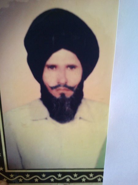 Photo of ਰਾਜ ਸਿੰਘ , ਗੈਰ ਕਾਨੂੰਨੀ ਹੱਤਆਿ ਦਾ/ਦੀ ਪੀੜਤ ਦੇ ਵਿੱਚ ਜੁਲਾਈ ੧੫, ੧੯੮੯ ਅਤੇ ਅਗਸਤ ੧੬,  ੧੯੮੯, in Sultanpur, by ਪੰਜਾਬ ਪੁਲਿਸ