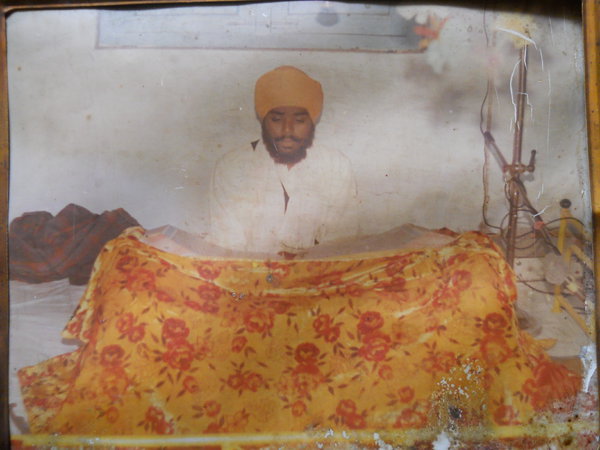 Photo of ਹਰਮੇਸ਼ ਸਿੰਘ , ਗੈਰ ਕਾਨੂੰਨੀ ਹੱਤਆਿ ਦਾ/ਦੀ ਪੀੜਤ ਦੇ ਵਿੱਚ ਜੂਨ ੧, ੧੯੯੨ ਅਤੇ ਜੁਲਾਈ ੩੦,  ੧੯੯੨, in Dehlon, Ludhiana,  by ਪੰਜਾਬ ਪੁਲਿਸ; ਕੇਂਦਰੀ ਰਿਜਰਵ ਪੁਲਿਸ ਫੋਰਸਪੰਜਾਬ ਪੁਲਿਸ