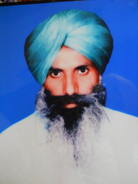 Photo of ਸਤਵੰਤ ਸਿੰਘ , ਗੈਰ ਕਾਨੂੰਨੀ ਹੱਤਆਿ ਦਾ/ਦੀ ਪੀੜਤ ਦੇ ਵਿੱਚ ਸਤੰਬਰ ੧, ੧੯੯੧ ਅਤੇ ਅਕਤੂਬਰ ੩੦,  ੧੯੯੧, in Moga, by ਪੰਜਾਬ ਪੁਲਿਸ