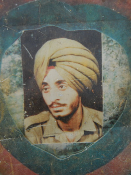 Photo of ਸੂਬਾ ਸਿੰਘ , ਗੈਰ ਕਾਨੂੰਨੀ ਹੱਤਆਿ ਦਾ/ਦੀ ਪੀੜਤ ਦੇ ਵਿੱਚ ਅਕਤੂਬਰ ੧੯, ੧੯੯੨ ਅਤੇ ਅਕਤੂਬਰ ੨੦,  ੧੯੯੨, in Dyalpura Bhaika, by ਪੰਜਾਬ ਪੁਲਿਸ