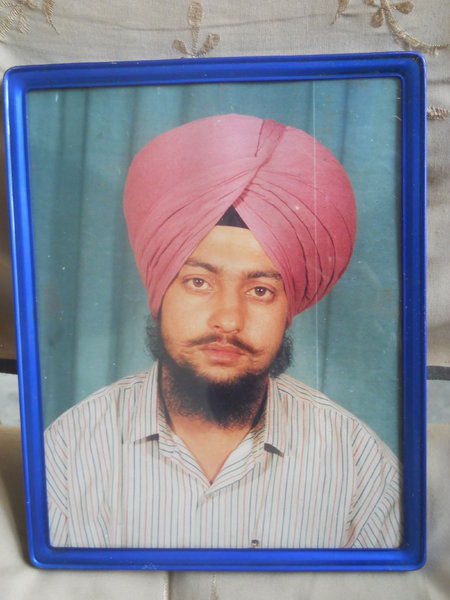 Photo of ਸੁਖਚੈਨ ਸਿੰਘ , ਗੈਰ ਕਾਨੂੰਨੀ ਹੱਤਆਿ ਦਾ/ਦੀ ਪੀੜਤ ਦੀ ਤਾਰੀਖ਼ ਅਗਸਤ ੨੪, ੧੯੯੨, in Patiala, by ਪੰਜਾਬ ਪੁਲਿਸ