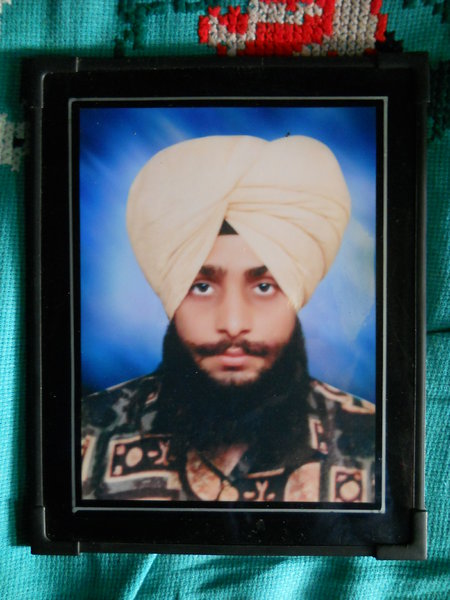 Photo of ਦੀਦਾਰ ਸਿੰਘ , ਗੈਰ ਕਾਨੂੰਨੀ ਹੱਤਆਿ ਦਾ/ਦੀ ਪੀੜਤ ਦੀ ਤਾਰੀਖ਼ ਜਨਵਰੀ ੧੫, ੧੯੯੫, in Beas, by ਪੰਜਾਬ ਪੁਲਿਸ