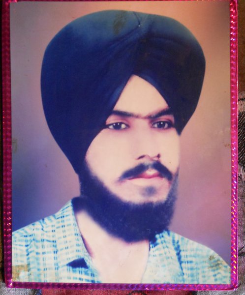 Photo of ਰਘਬੀਰ ਸਿੰਘ , ਗੈਰ ਕਾਨੂੰਨੀ ਹੱਤਆਿ ਦਾ/ਦੀ ਪੀੜਤ ਦੀ ਤਾਰੀਖ਼ ਨਵੰਬਰ ੦੧, ੧੯੯੨ਪੰਜਾਬ ਪੁਲਿਸ