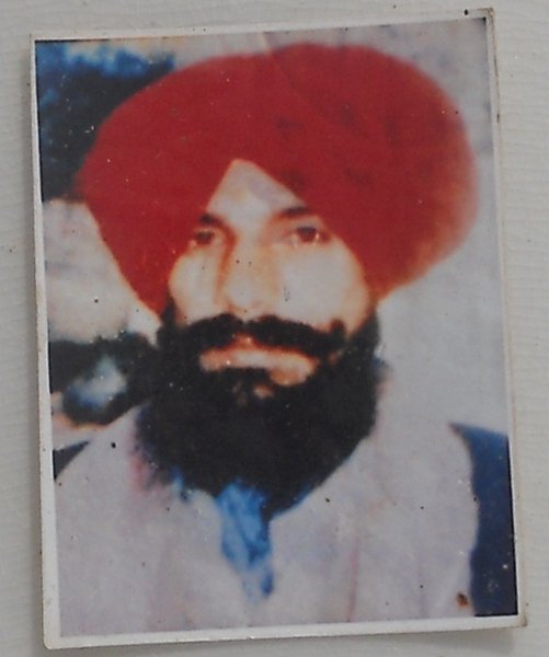 Photo of ਮਲਕੀਤ ਖਾਨ,  ਲਾਪਤਾ/ਜ਼ਬਰਨ ਲਾਪਤਾ ਦੀ ਤਾਰੀਖ਼ ਮਾਰਚ ੧੧, ੧੯੯੨, in Chamkaur Sahib,  by ਪੰਜਾਬ ਪੁਲਿਸ