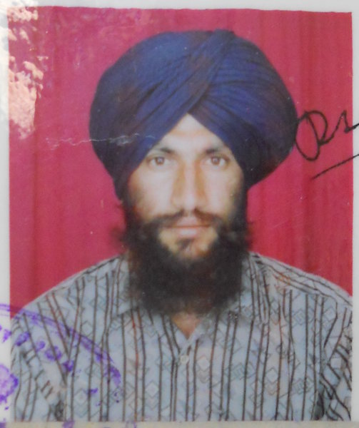 Photo of ਚਮਕੌਰ ਸਿੰਘ ,  ਲਾਪਤਾ/ਜ਼ਬਰਨ ਲਾਪਤਾ ਦੀ ਤਾਰੀਖ਼ ਮਈ ੦੮, ੧੯੯੫ by ਪੰਜਾਬ ਪੁਲਿਸ